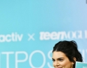 Кендъл в неон за Proactiv 