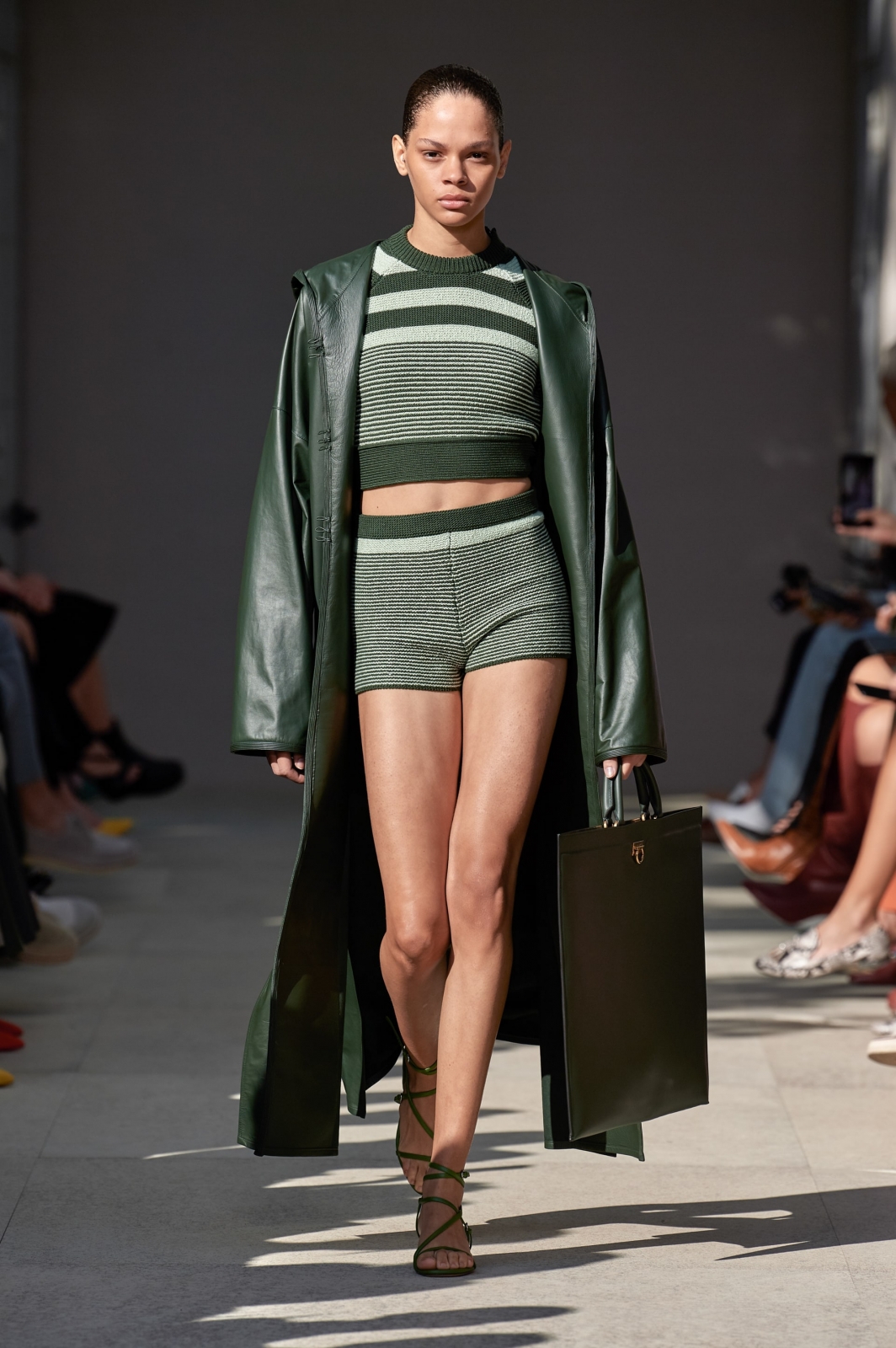 Salvatore Ferragamo показа смесица от характери