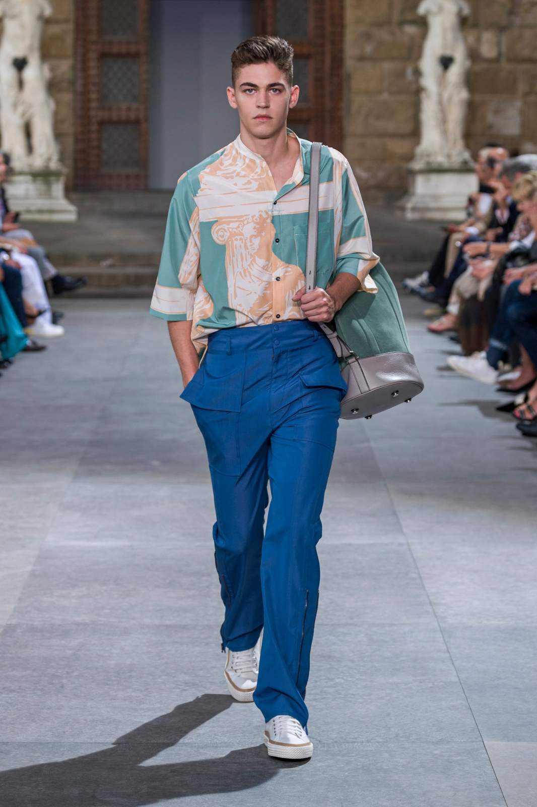 Salvatore Ferragamo показа смесица от характери